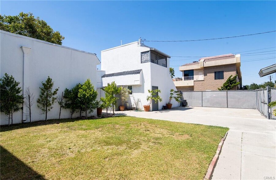 More Photos Of 13000 Paramount Blvd, Downey Apartments For Sale