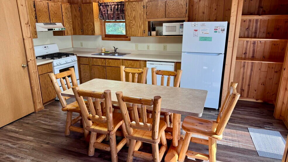 More Photos Of 3600 County Road 54 NE, Longville Hotel For Sale