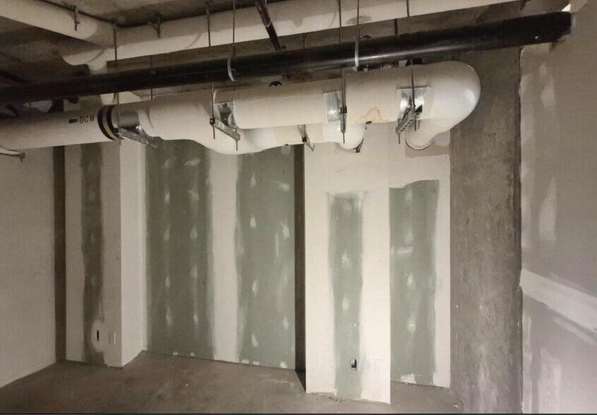 More Photos Of 150 Cordova St E, Vancouver Flex For Sale