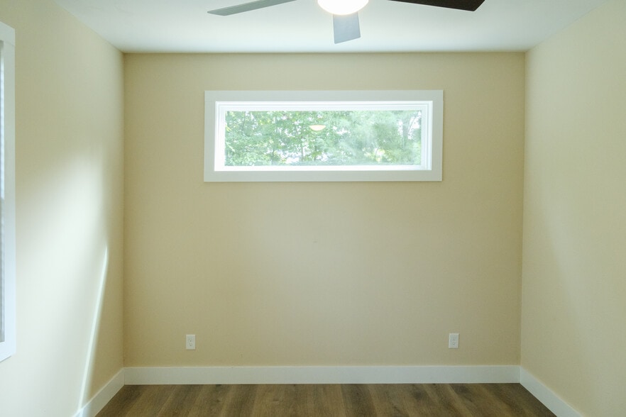 More Photos Of 14 Red Maple Dr, Weaverville Multifamily For Sale