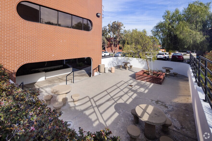 More Photos Of 357 Van Ness Way, Torrance Unknown For Lease