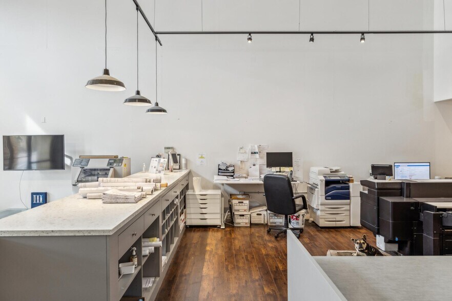 More Photos Of 4314 Redwood Hwy, San Rafael Office For Sale