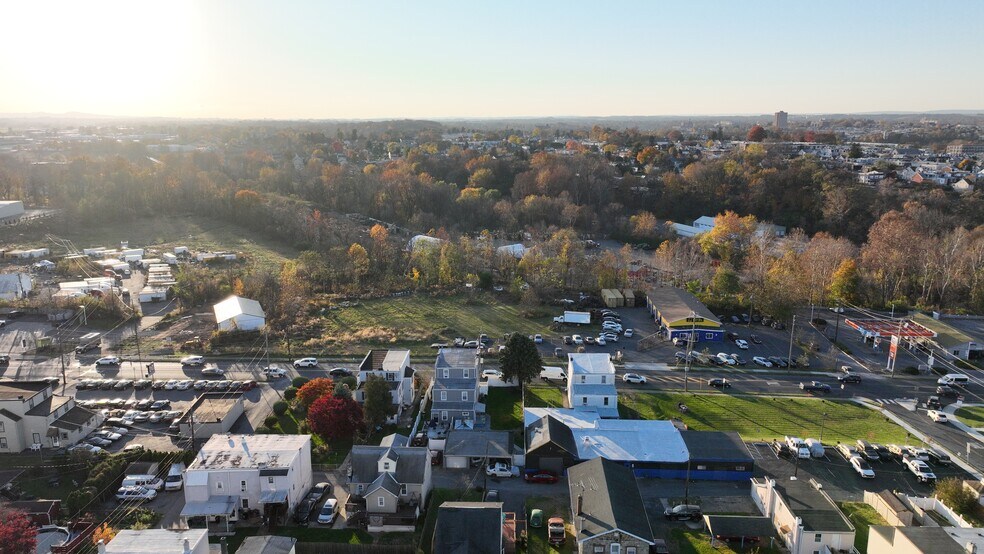 More Photos Of 1330 S 4th St, Allentown Land For Lease