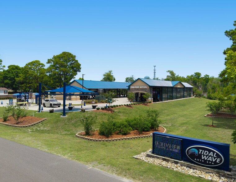 Primary Photo Of 8005 Market St, Wilmington Carwash For Sale