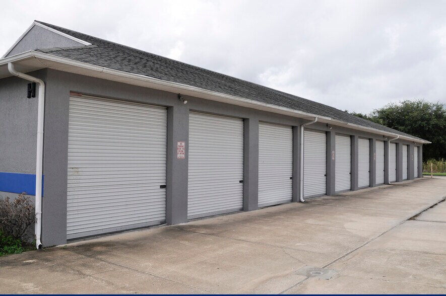 More Photos Of 4601 E Moody Blvd, Bunnell Flex For Lease