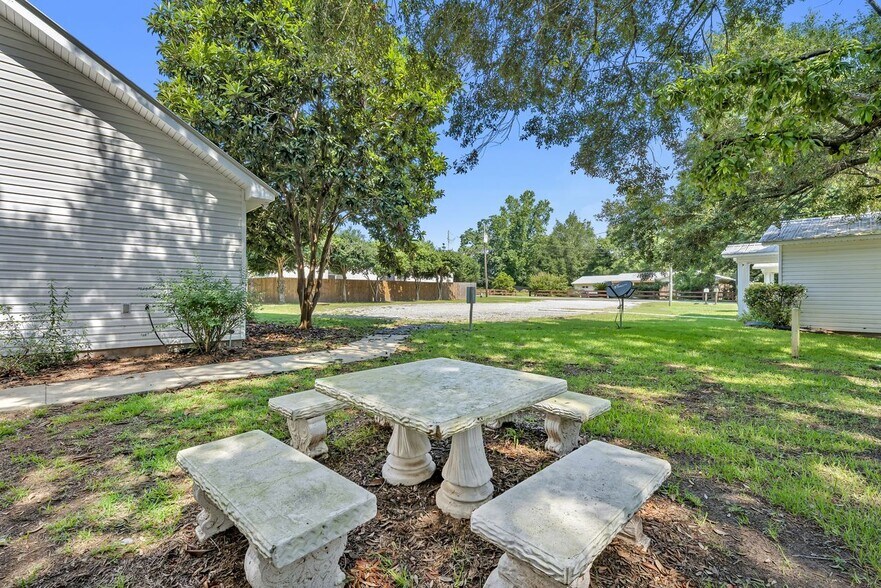 More Photos Of 14794 Camelia St, Magnolia Springs Office For Lease