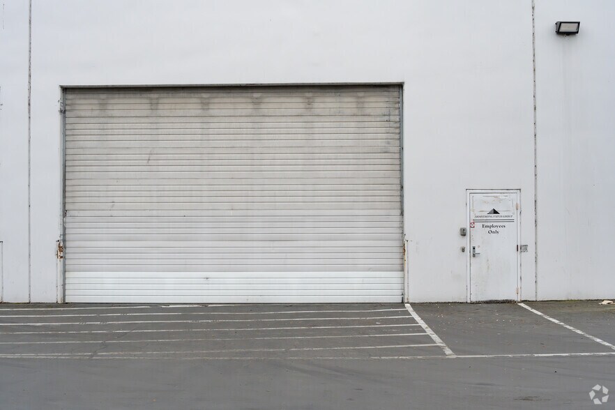 More Photos Of 2321-2329 Circadian Way, Santa Rosa Manufacturing For Sale