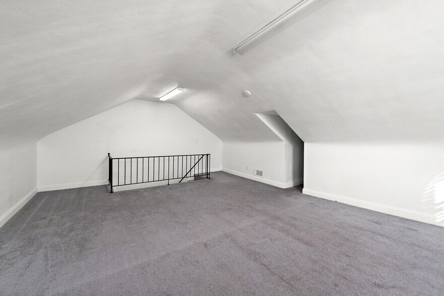 More Photos Of 1000 Madison Ave, Pittsburgh Religious Facility For Sale