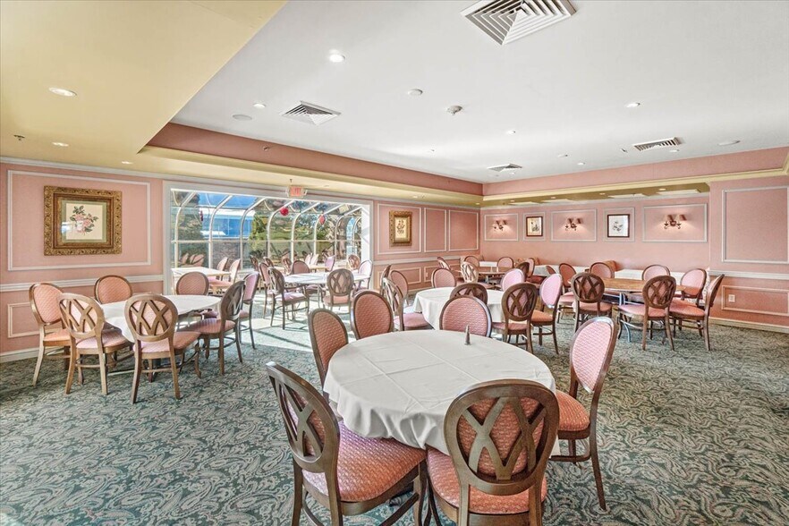 More Photos Of 14548 Pennsylvania Ave, Hagerstown Restaurant For Sale