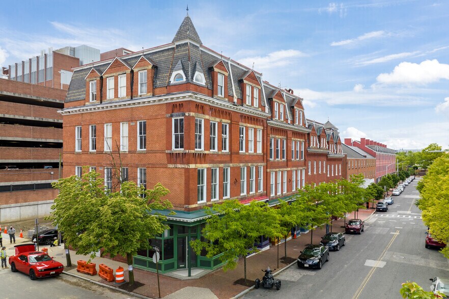 Primary Photo Of 617-631 W Lexington St, Baltimore Apartments For Lease