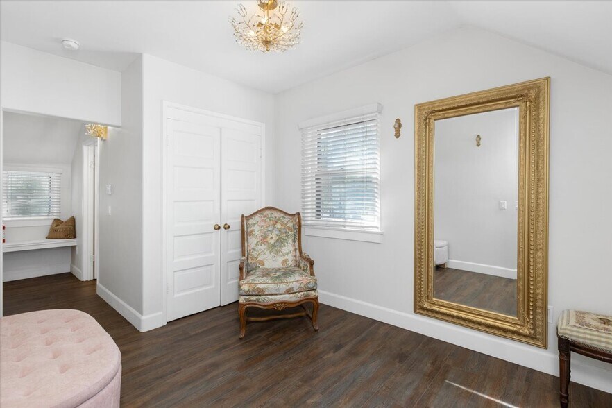 More Photos Of 136-140 W 3rd Ave, Escondido Office For Sale