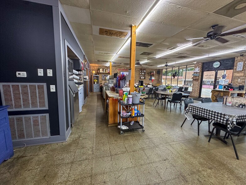 More Photos Of 201 San Antonio Rd, Alto General Retail For Sale