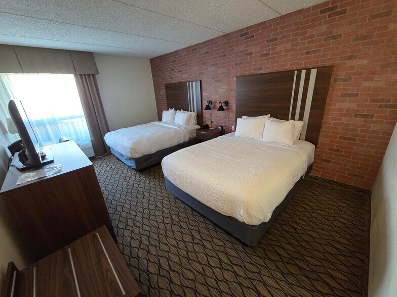 More Photos Of 1777 Burrstone Rd, New Hartford Hospitality For Sale