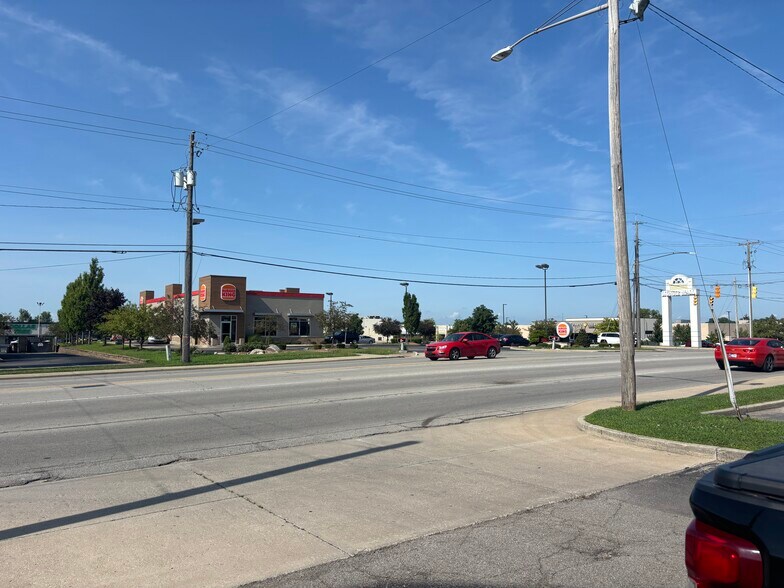 More Photos Of 705 E McGalliard Rd, Muncie Land For Sale