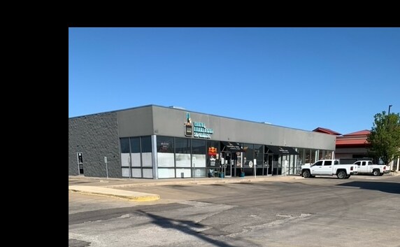 Primary Photo Of 1427 N Country Club Rd, Ada Freestanding For Sale