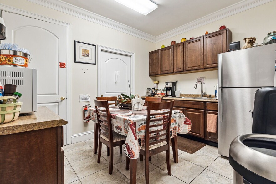 More Photos Of 18936 Dale Mabry Hwy N, Lutz Medical For Lease