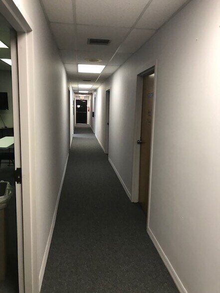 More Photos Of 1703 W Colonial Dr, Orlando Office For Lease