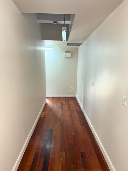More Photos Of 1882 Park Ave, New York Office For Lease