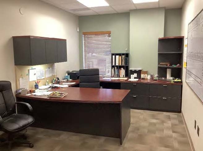 More Photos Of 3242 S Kingshighway Blvd, Saint Louis Service For Sale