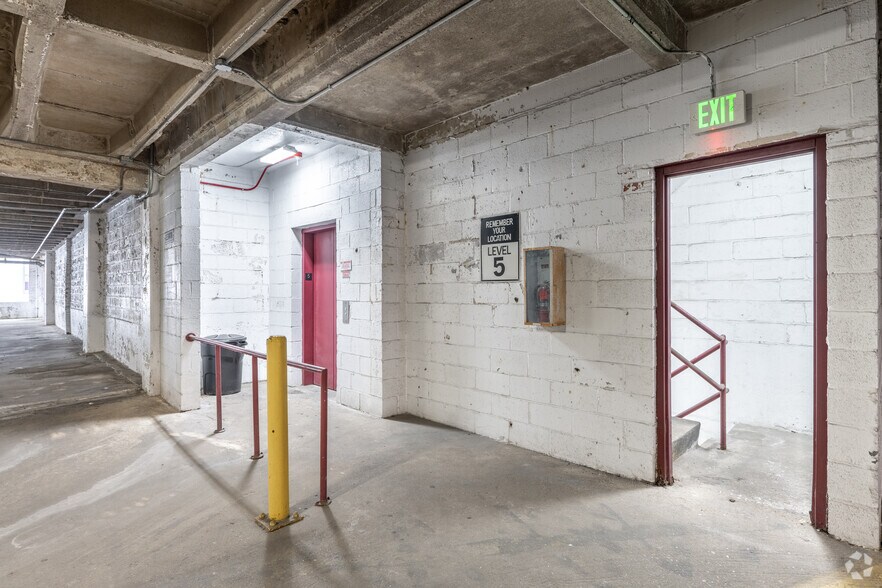 More Photos Of 229 W Saratoga St, Baltimore Parking Garage For Sale