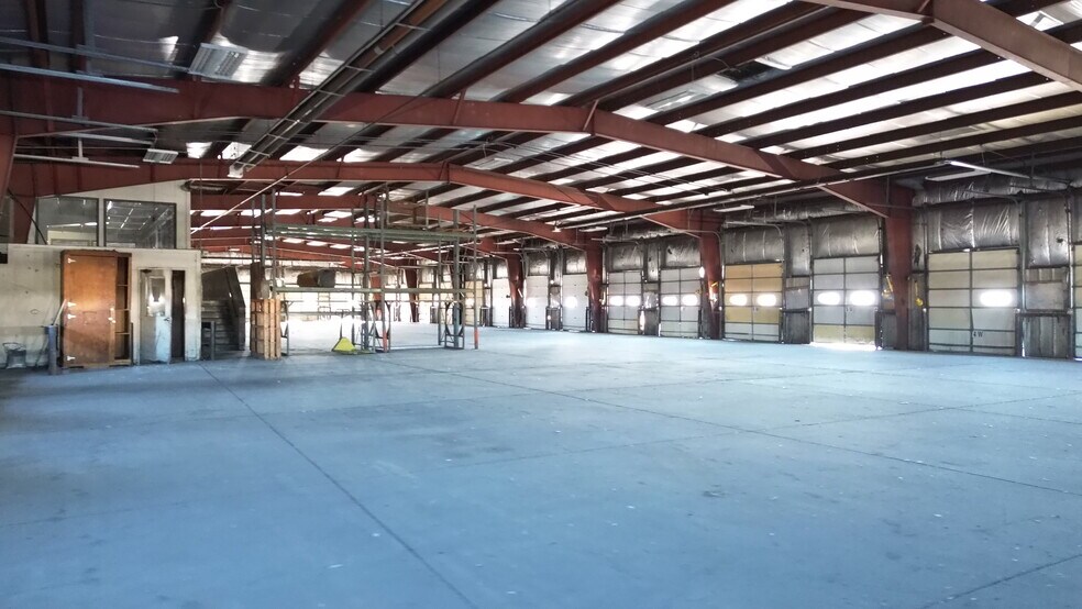 More Photos Of 619 East St S, Grinnell Industrial For Sale