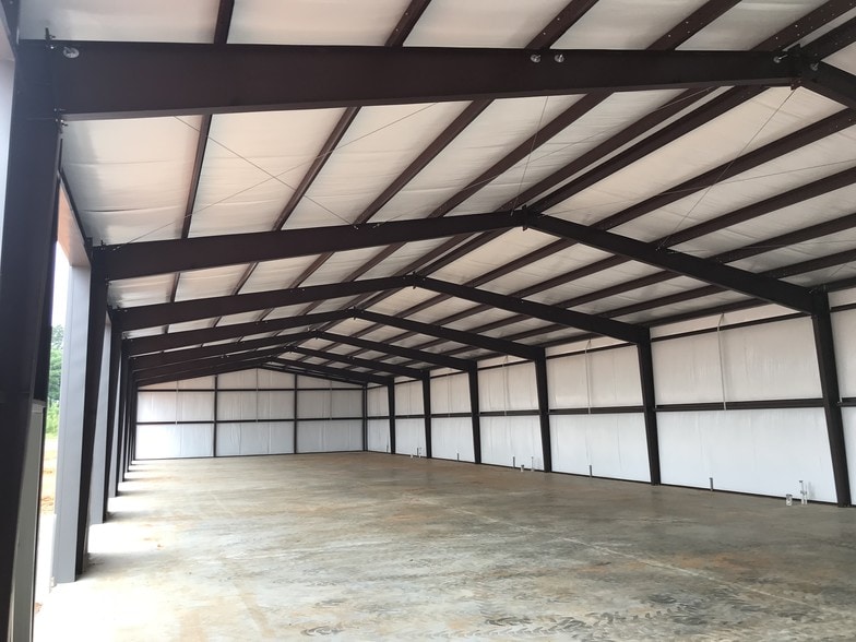 More Photos Of 4097 US Highway 271, Tyler Warehouse For Lease