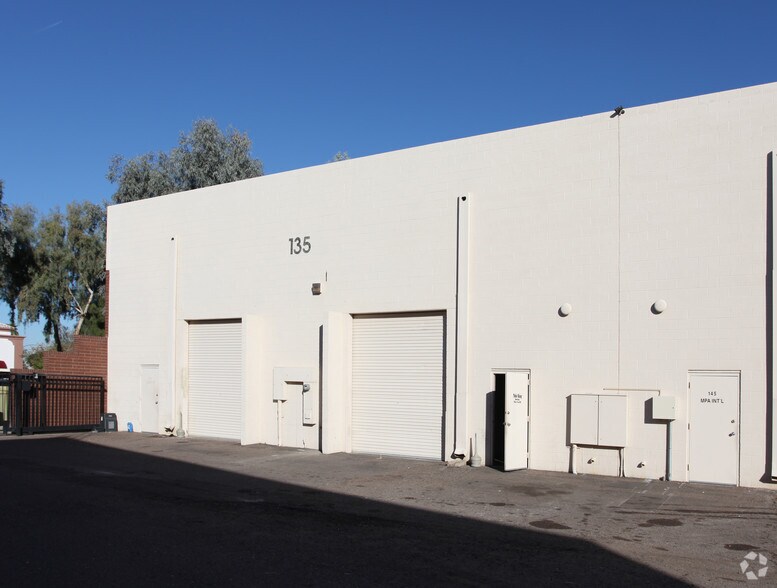 More Photos Of 135 E Chilton Dr, Chandler Showroom For Sale