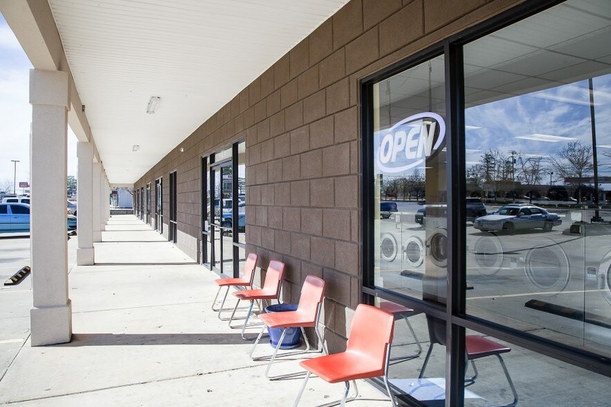 More Photos Of 3916 US-80, Phenix City Storefront Retail Office For Lease