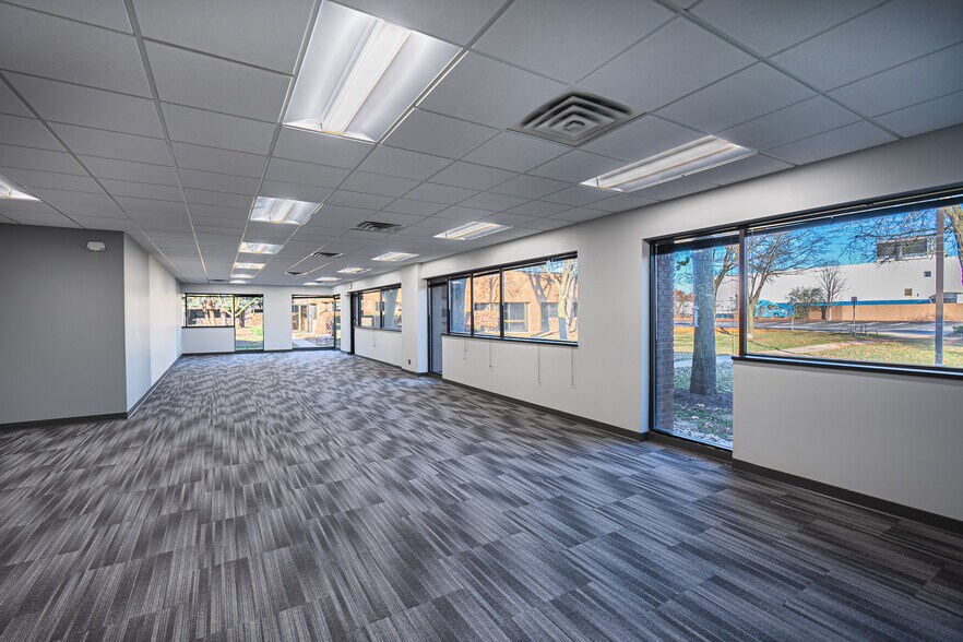 More Photos Of 36111-36119 Schoolcraft Rd, Livonia Medical For Lease