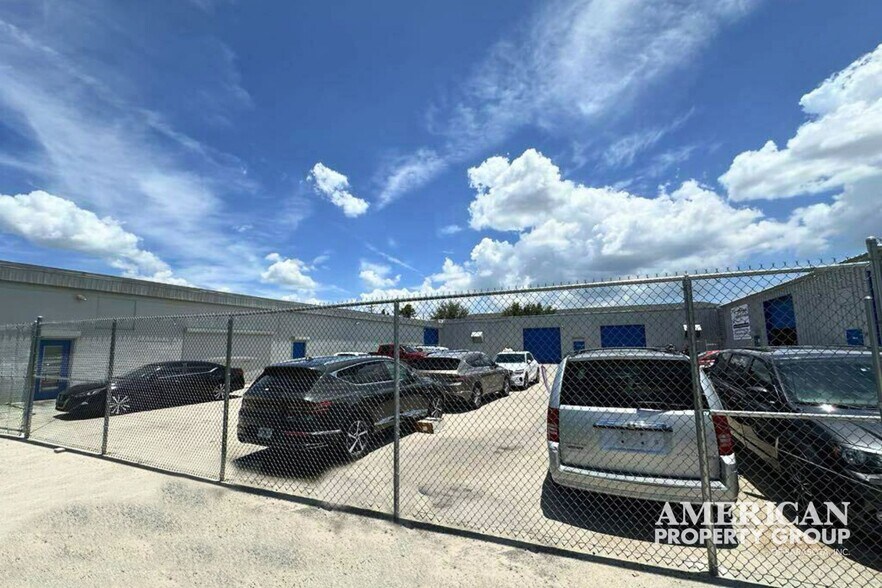 More Photos Of 204 Center Rd, Fort Myers Warehouse For Sale