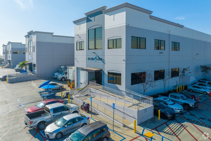 Primary Photo Of 3000-3090 E Washington Blvd, Los Angeles Refrigeration Cold Storage For Lease