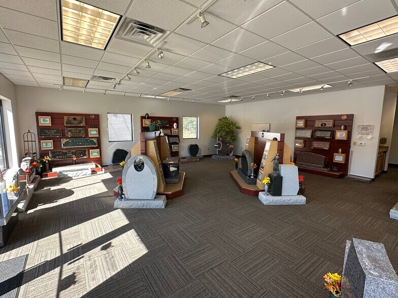 More Photos Of 5412 Monroe St, Toledo Storefront For Sale