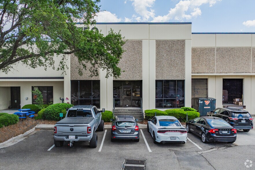 More Photos Of 4750-4760 Goer Dr, North Charleston Warehouse For Lease