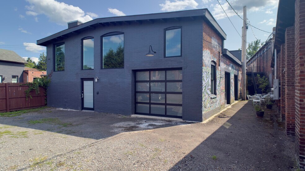 More Photos Of 76 Prince St, Kingston Storefront Retail Office For Sale