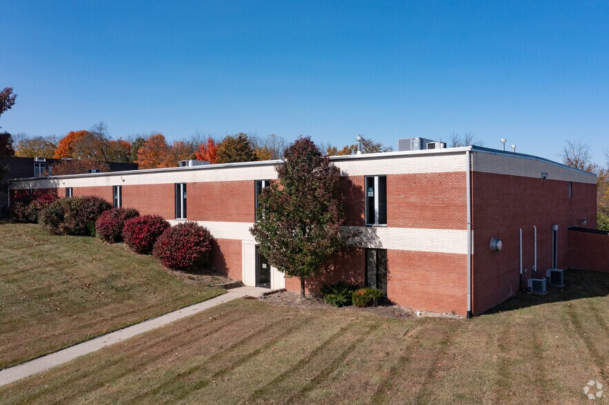 Primary Photo Of 2750A-2750B Indian Ripple Rd, Dayton Research And Development For Lease