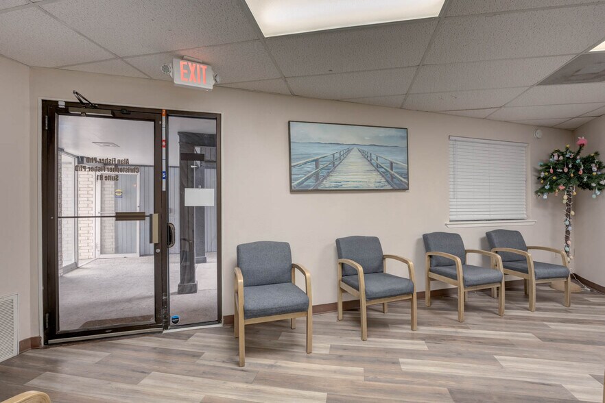 More Photos Of 700-H Everhart Rd, Corpus Christi Office For Sale