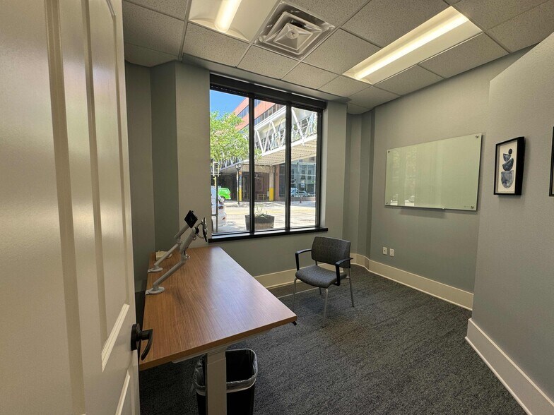 More Photos Of 320 3rd St SE, Cedar Rapids Office For Lease