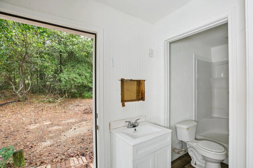 More Photos Of 242 Bishop, Livingston Apartments For Sale