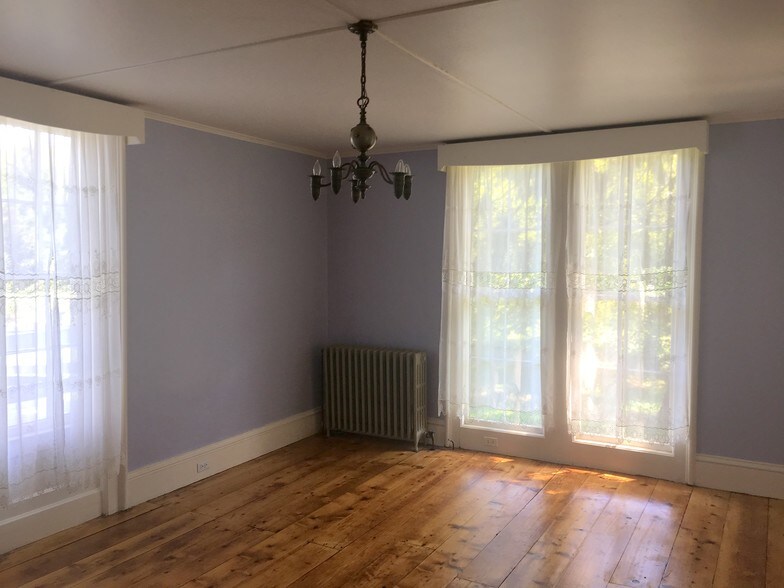 More Photos Of 1572 Saybrook Rd, Haddam General Retail For Sale