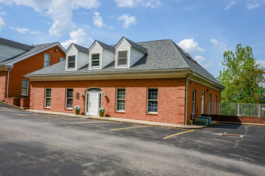More Photos Of 1 & 13 Courtney Dr, Charleston Medical For Sale