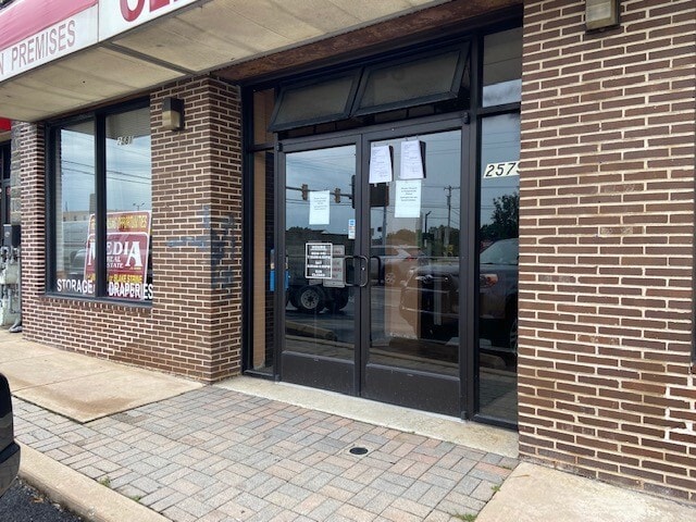 More Photos Of 2581 W Chester, Broomall Storefront For Lease