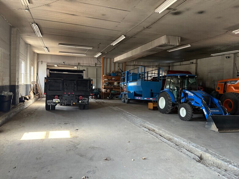 More Photos Of 101 Erie St, Amsterdam Warehouse For Sale