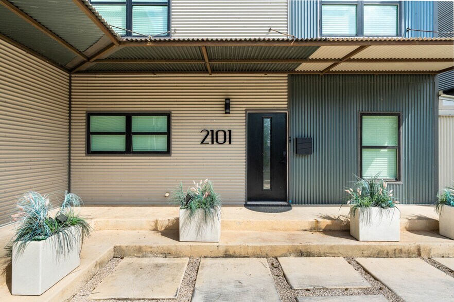 More Photos Of 811 Montana St, San Antonio Apartments For Sale
