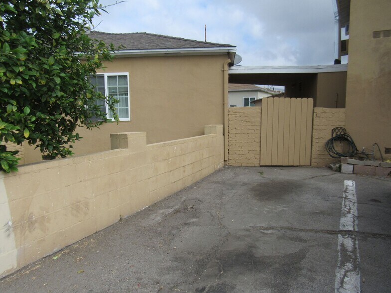 More Photos Of 6400 Camellia Ave, North Hollywood Apartments For Sale