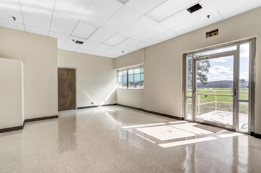 More Photos Of 13343 Interstate 20 E, Tyler Warehouse For Lease