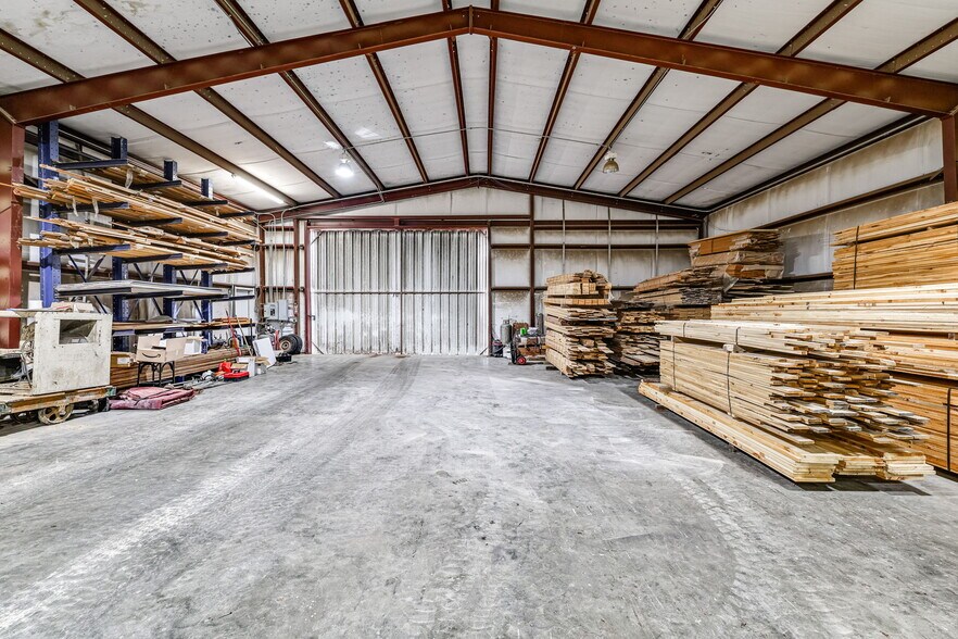 More Photos Of 2684 W US Highway 290, Fredericksburg Warehouse For Sale