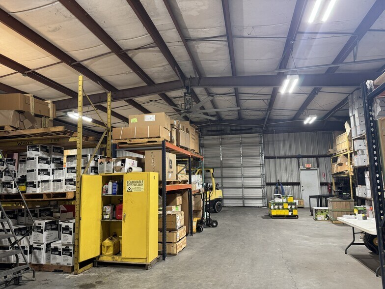 More Photos Of 12137 Airline Hwy, Baton Rouge Showroom For Lease