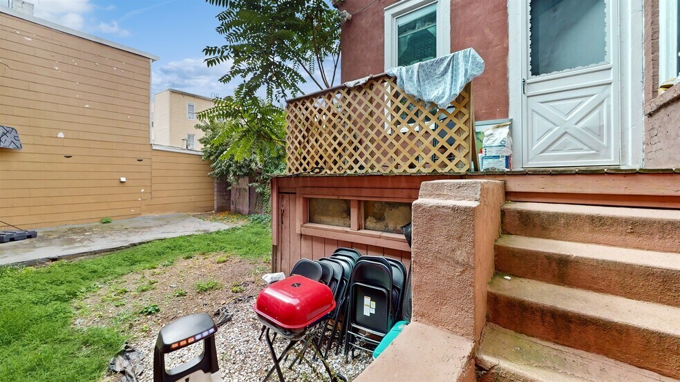 More Photos Of 603 11th St, Union City Apartments For Sale