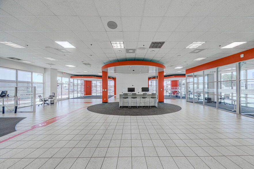 More Photos Of 4608 Rudnick Ct, Bakersfield Auto Dealership For Lease