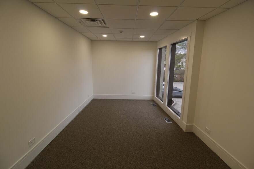 More Photos Of 710 N York Rd, Hinsdale Medical For Lease